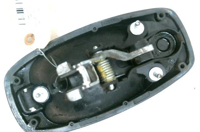Poignee ext porte coulissante d PEUGEOT BIPPER occasion