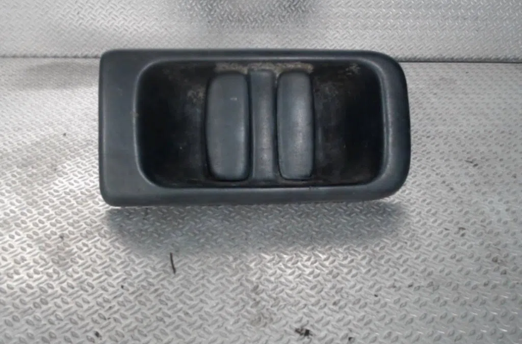 Poignee ext porte coulissante d Peugeot BOXER Camionnette (230L) 2.0 hdi (2001-2002) occasion