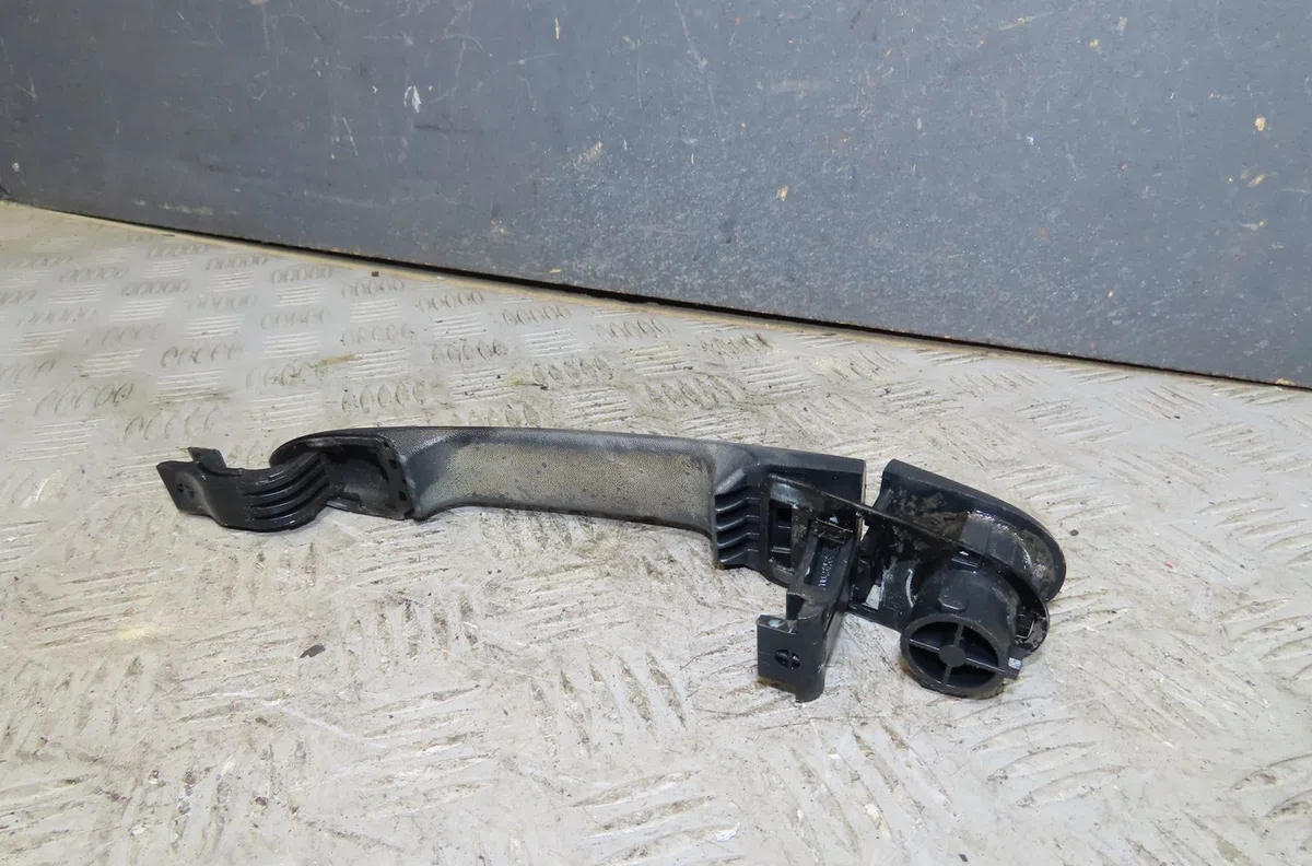 Poignee ext porte coulissante d Renault KANGOO Express (FW0-1_) 1.5 dci 90 (fw0g, fw05, fw08, fw11) (2009) 4 portes occa