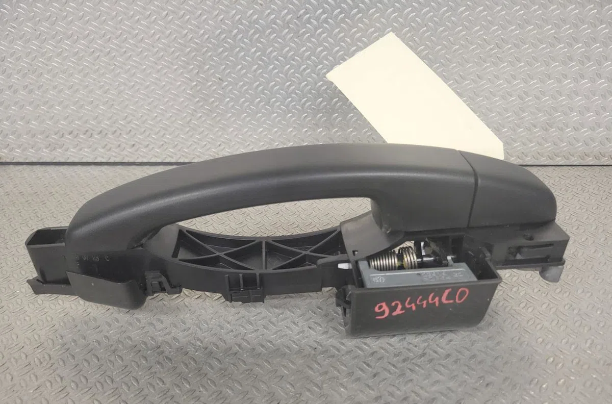 Poignee ext porte coulissante d Renault MASTER III Camion plate-forme-Châssis (EV, HV, UV) 2.3 dci 145 fwd (ev0e, ev0f, 