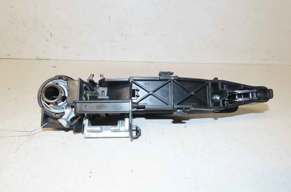 Poignee ext porte coulissante d RENAULT TRAFIC III occasion