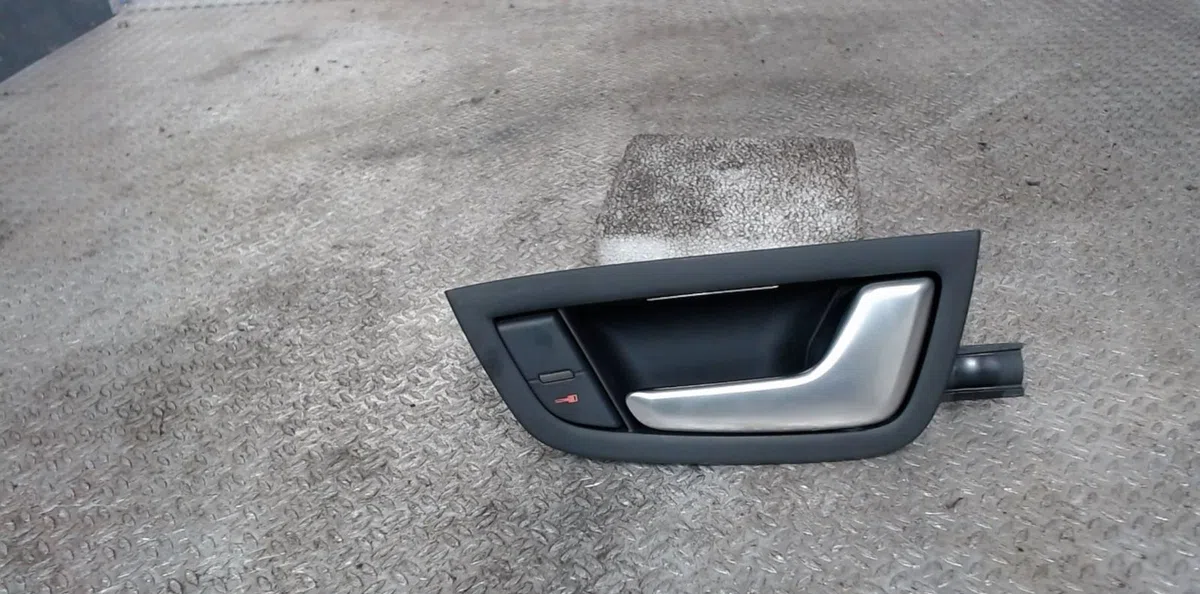Poignee int porte ard AUDI A8 2  A8 2 PHASE 1 occasion