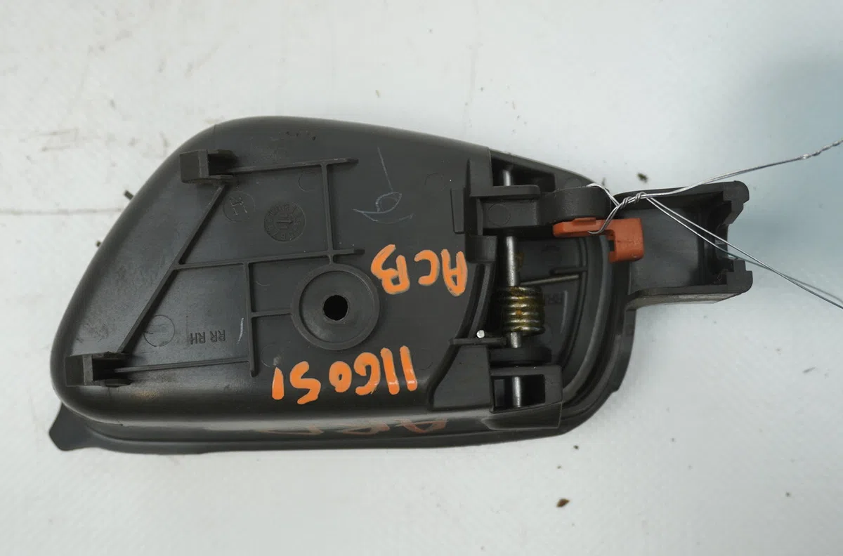 Poignee int porte ard Chevrolet SPARK (M300) 1.0 (2010) 5 portes occasion