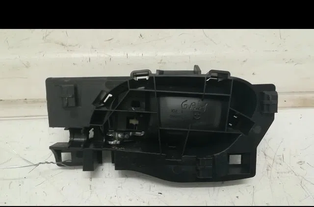 Poignee int porte ard Citroen C4 GRAND PICASSO I (UA_) 1.6 hdi (2006-2011) 5 portes occasion