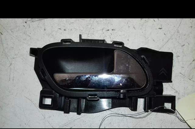 Poignee int porte ard Citroën C4 GRAND PICASSO I (UA_) 2.0 hdi 150 (2009-2013) occasion