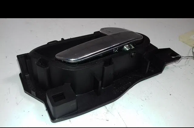 Poignee int porte ard Citroën C4 I (LC_) 1.6 hdi (2004-2011) 5 portes occasion