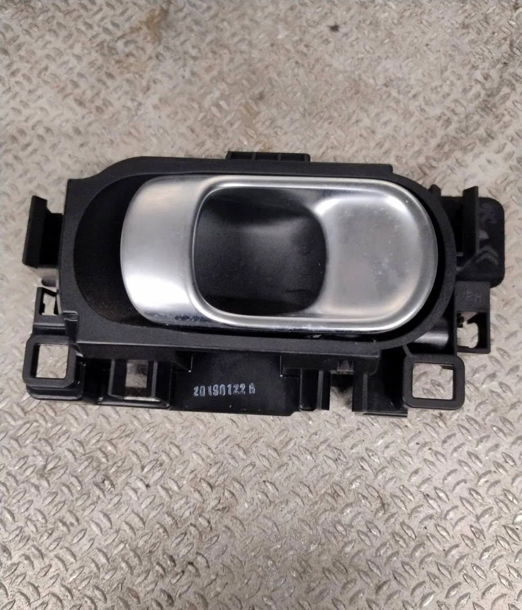 Poignee int porte ard Citroen C5 AIRCROSS (A_) 2.0 bluehdi 180 (ajehzr) (2018) occasion