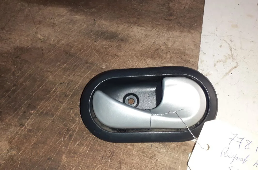 Poignee int porte ard Dacia SANDERO 1.5 dci (2010) occasion