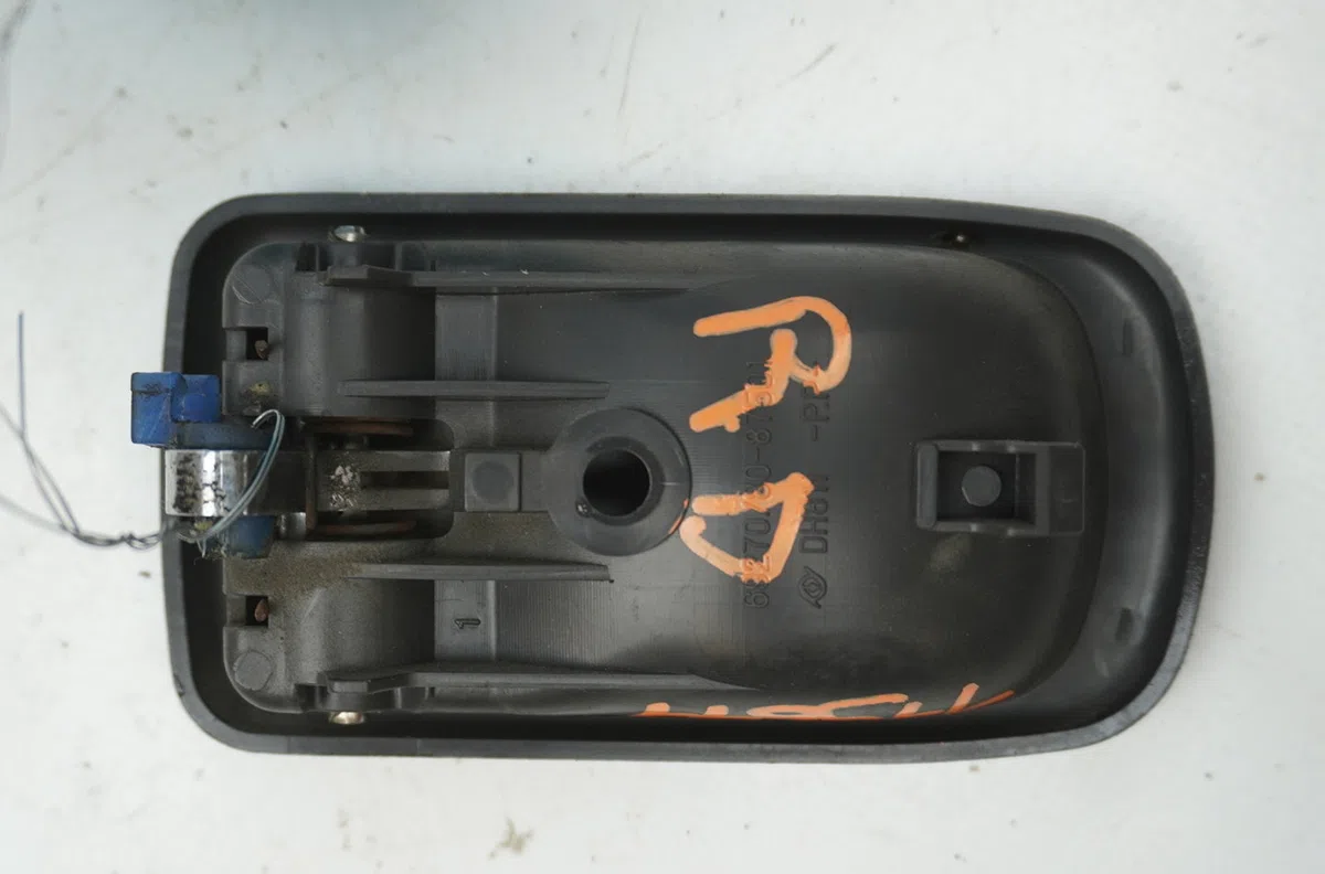 Poignee int porte ard Daihatsu SIRION (M1) 1.0 i 4wd (1999-2000) occasion