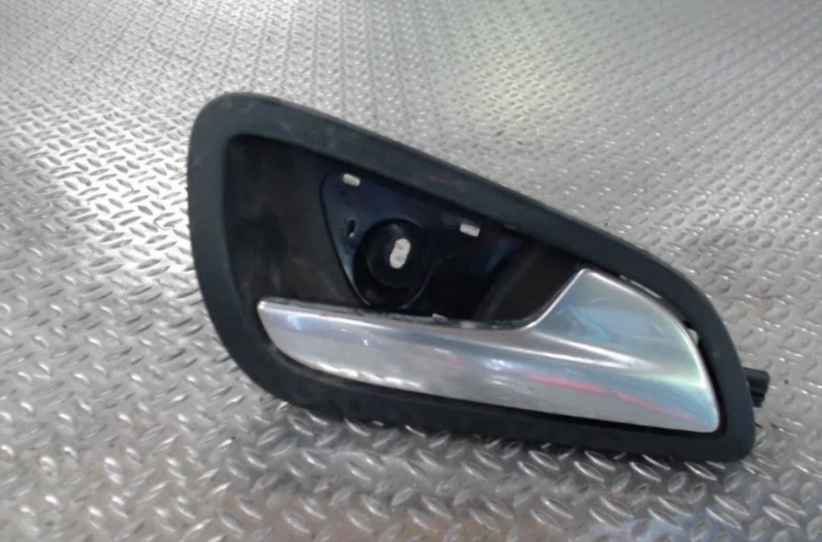 Poignee int porte ard FORD C-MAX 2  C-MAX 2 PHASE 1 occasion