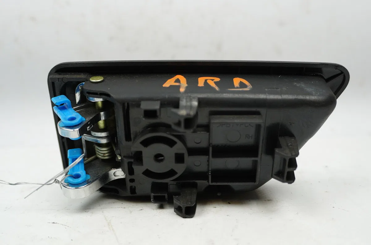 Poignee int porte ard Hyundai GETZ (TB) 1.6 (2002-2005) occasion