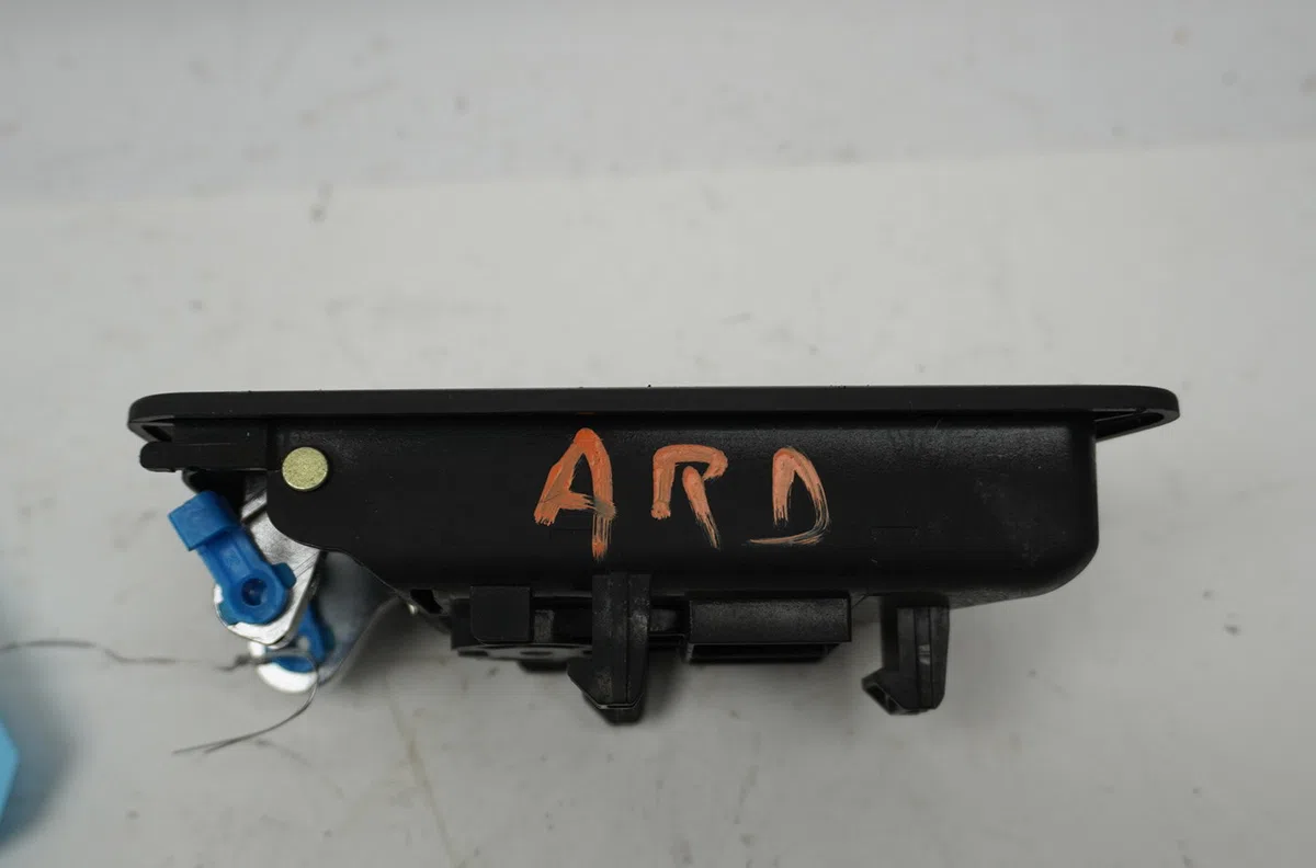 Poignee int porte ard Hyundai GETZ (TB) 1.6 (2002-2005) occasion