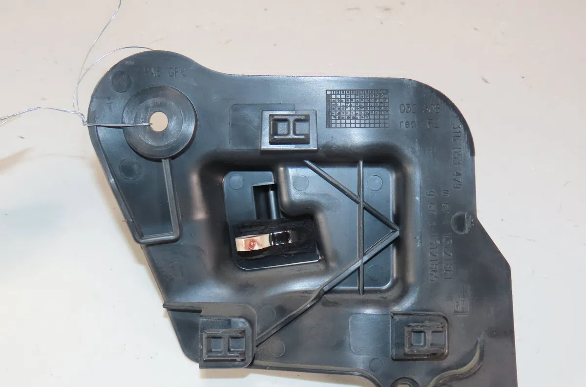 Poignee int porte ard Opel MERIVA A Monospace (X03) 1.4 16v twinport (e75) (2004-2010) occasion