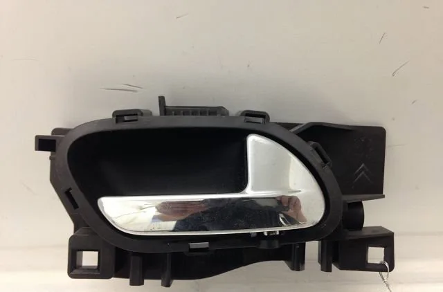 Poignee int porte ard Peugeot 207-207 (WA_, WC_) 1.4 hdi (2006-2015) 5 portes occasion
