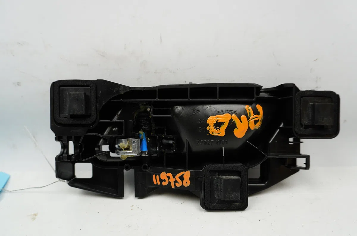 Poignee int porte ard Peugeot 3008 SUV (MC_, MR_, MJ_, M4_) 1.2 thp- puretech 130 (mrhnsm, mrhnsu, mrhnsj, mrhnyw,... (2