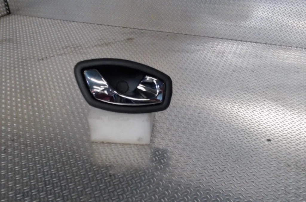 Poignee int porte ard RENAULT CAPTUR 1  0 occasion
