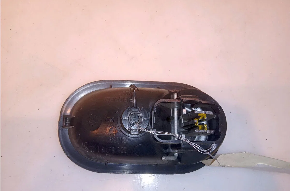 Poignee int porte ard Renault CLIO III (BR0-1, CR0-1) 1.5 dci (c-br0g, c-br1g) (2005-2012) 5 portes occasion