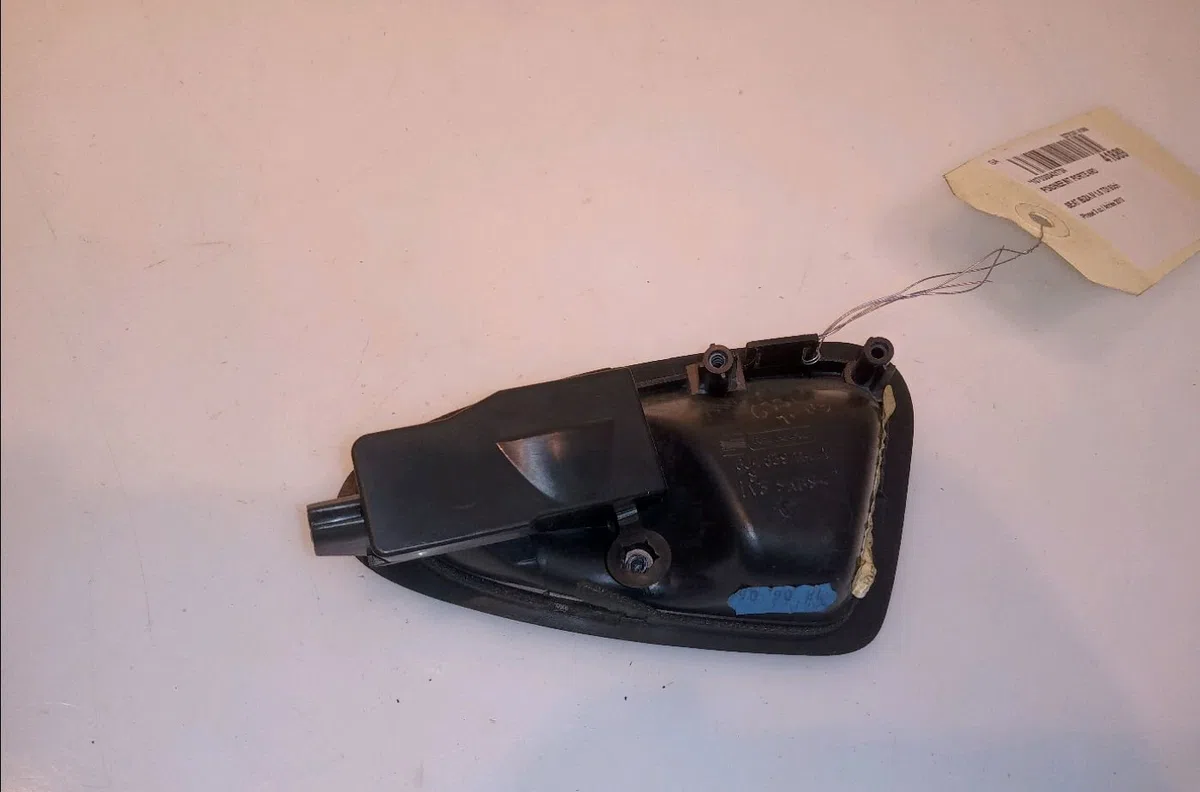 Poignee int porte ard Seat IBIZA IV (6J5, 6P1) 1.6 tdi (2009-2015) occasion