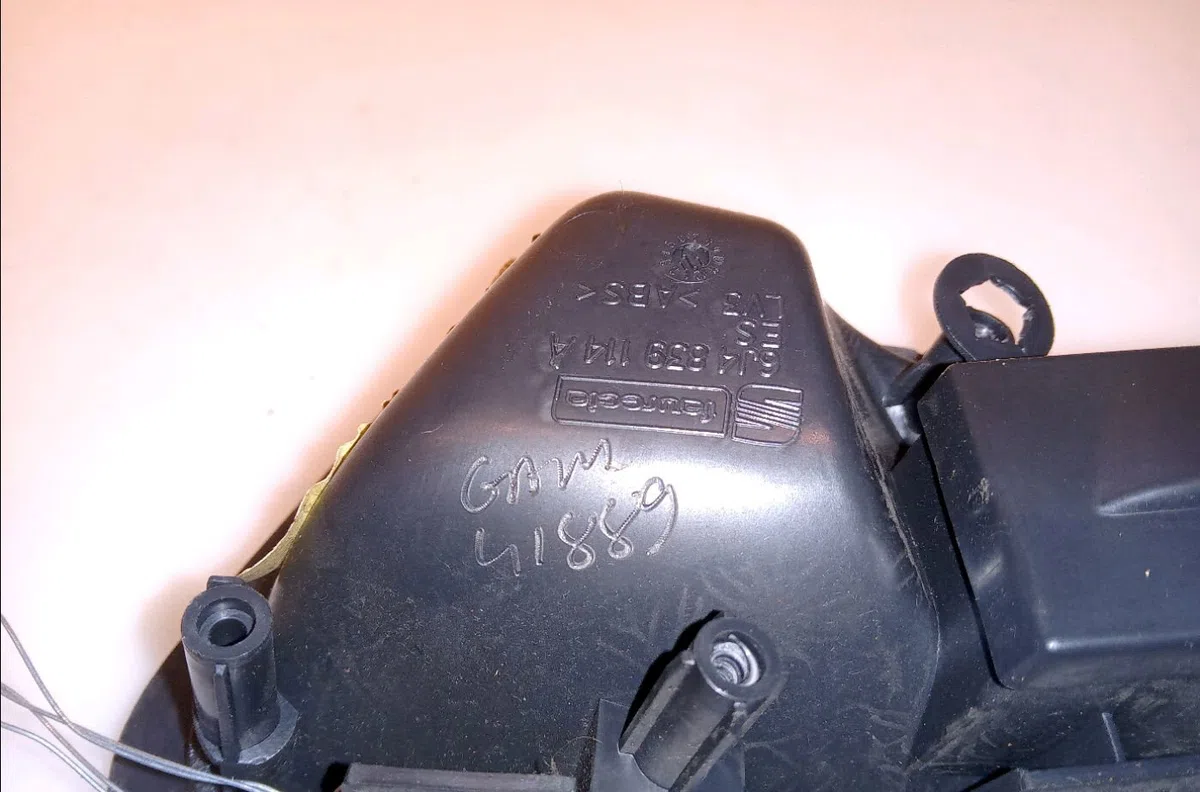 Poignee int porte ard Seat IBIZA IV (6J5, 6P1) 1.6 tdi (2009-2015) occasion