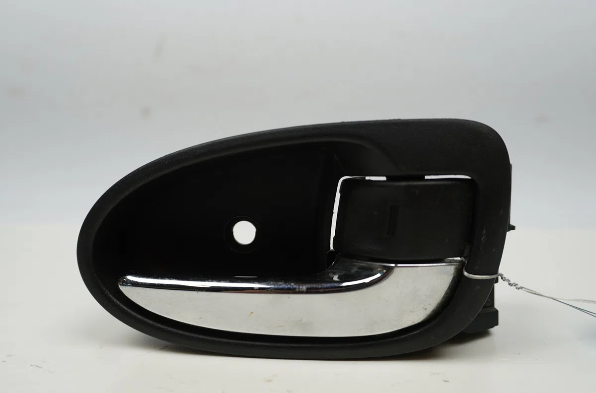 Poignee int porte ard Toyota YARIS (_P9_) 1.4 d-4d (nlp90_) (2005-2012) occasion