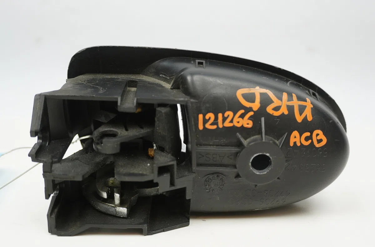 Poignee int porte ard Toyota YARIS (_P9_) 1.4 d-4d (nlp90_) (2005-2012) occasion