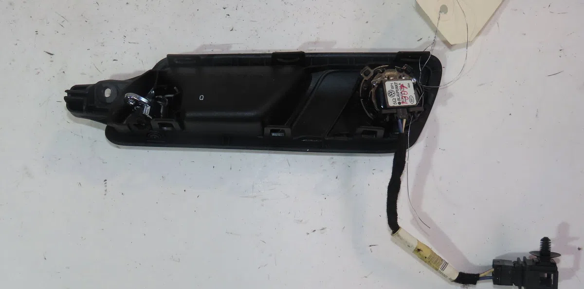 Poignee int porte ard Volkswagen PASSAT B6 Variant (3C5) 3.2 fsi 4motion (2005-2010) occasion