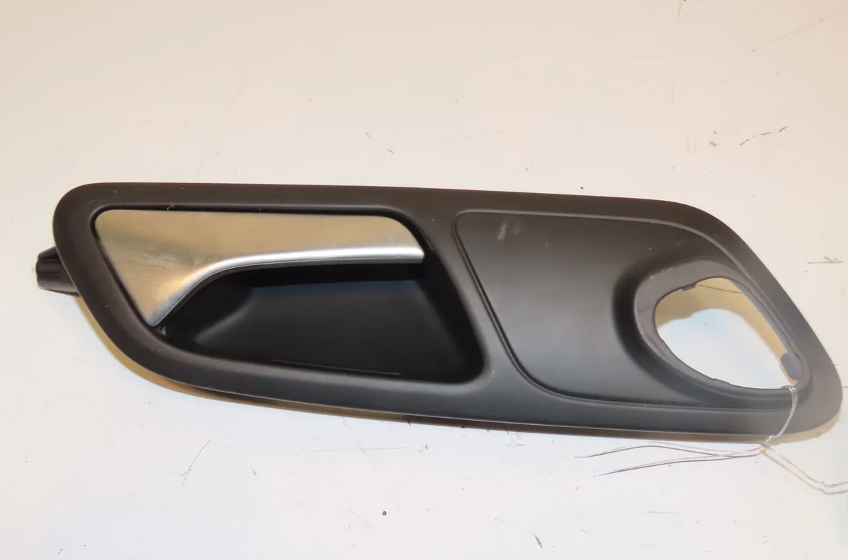 Poignee int porte ard Volkswagen PASSAT B7 (362) 2.0 tdi 4motion (2010-2014) occasion