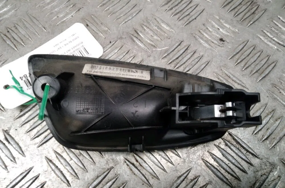 Poignee int porte arg Bmw 1 (E87) 120 d (2004-2011) occasion