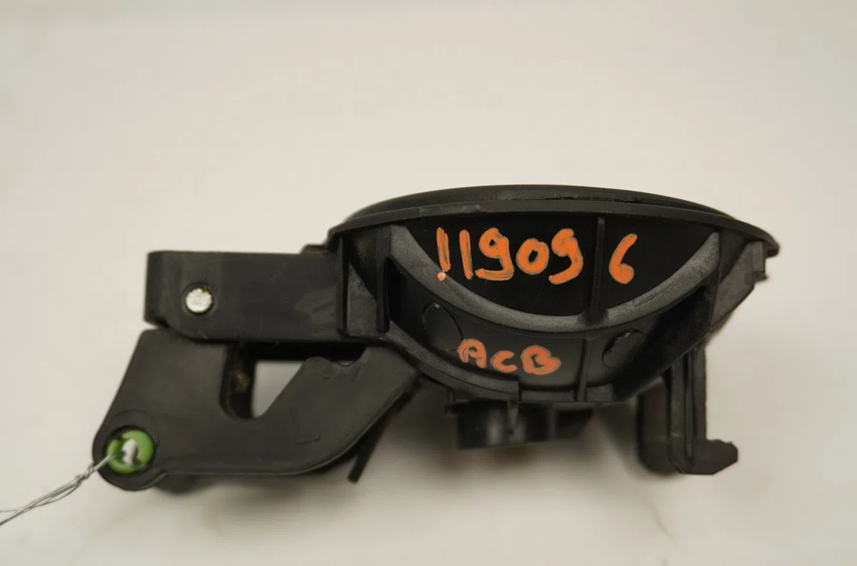 Poignee int porte arg Chevrolet AVEO - KALOS 3-5 portes (T200) 1.2 lpg (2005-2008) occasion