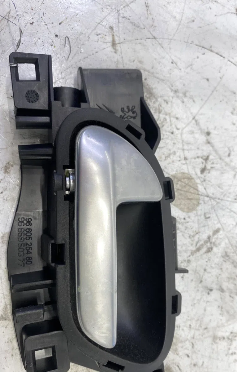 Poignee int porte arg Citroen C5 III (RD_) 2.0 hdi 140 (2008) 4 portes occasion