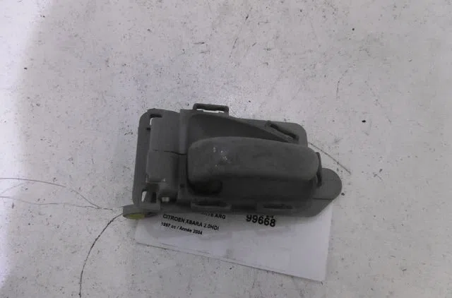 Poignee int porte arg CITROEN XSARA PICASSO 2004 occasion