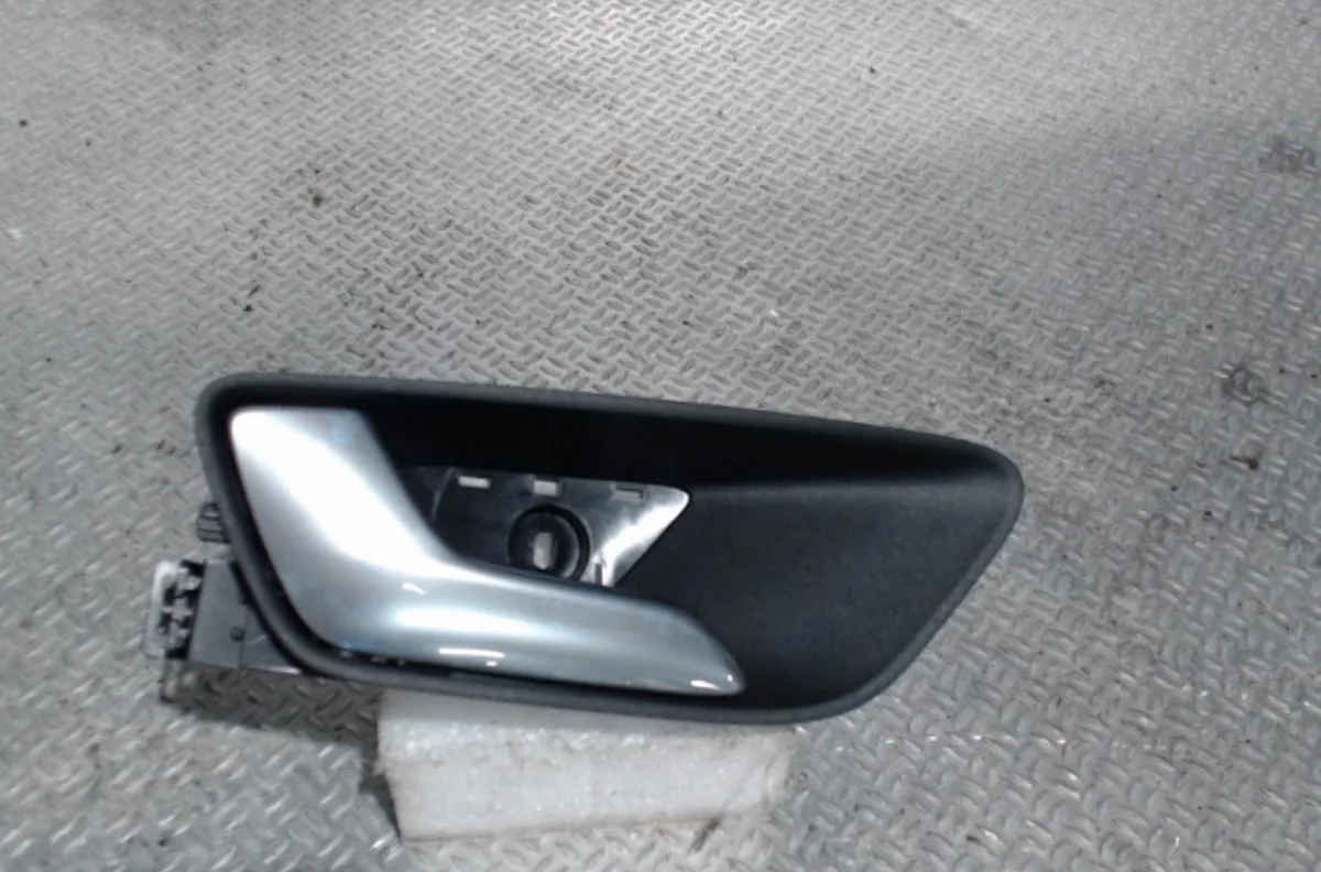 Poignee int porte arg FORD FIESTA 7 PHASE 1 occasion