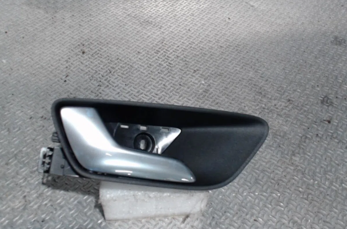 Poignee int porte arg FORD FIESTA 7 PHASE 1 occasion