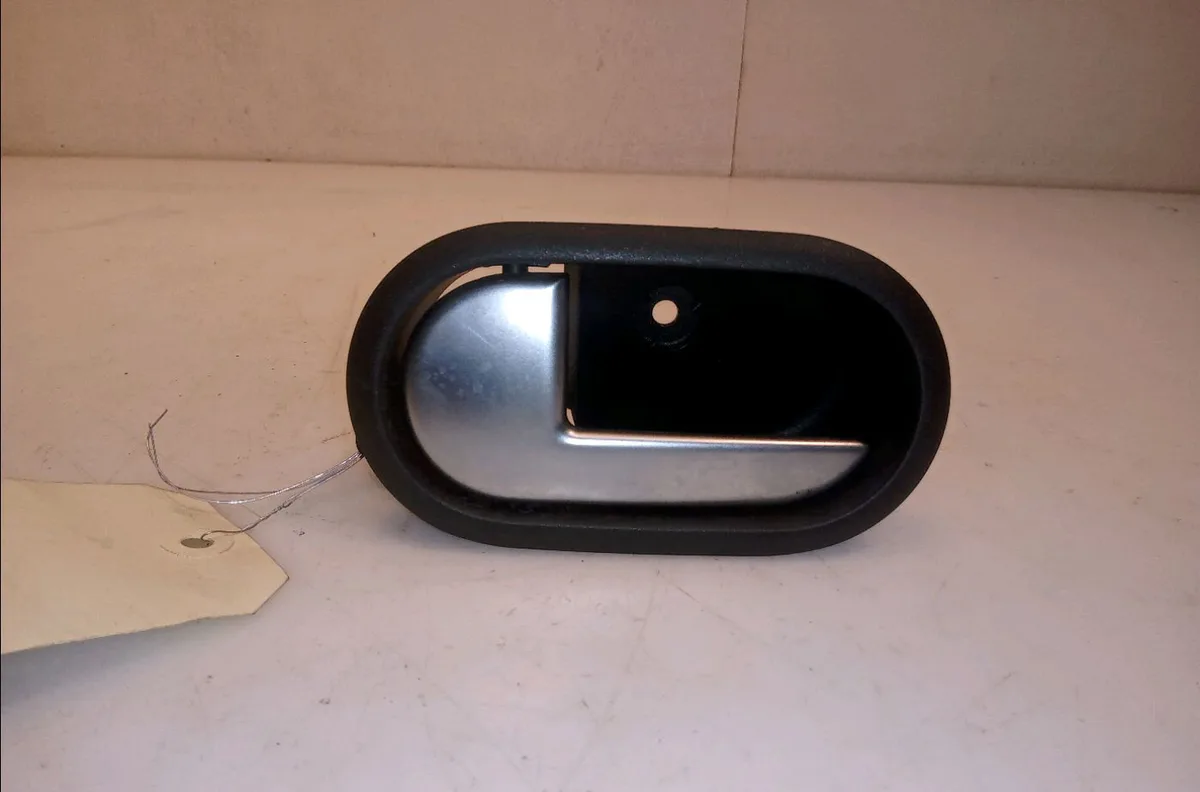 Poignee int porte arg Ford FIESTA V (JH_, JD_) 1.4 tdci (2001-2008) 5 portes occasion