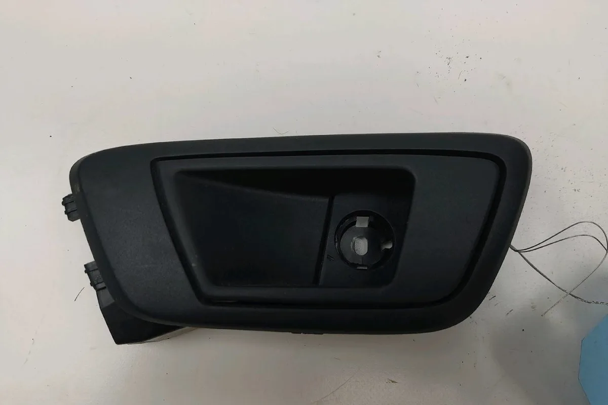 Poignee int porte arg Ford FIESTA VI (CB1, CCN) 1.25 (2008-2017) 5 portes occasion