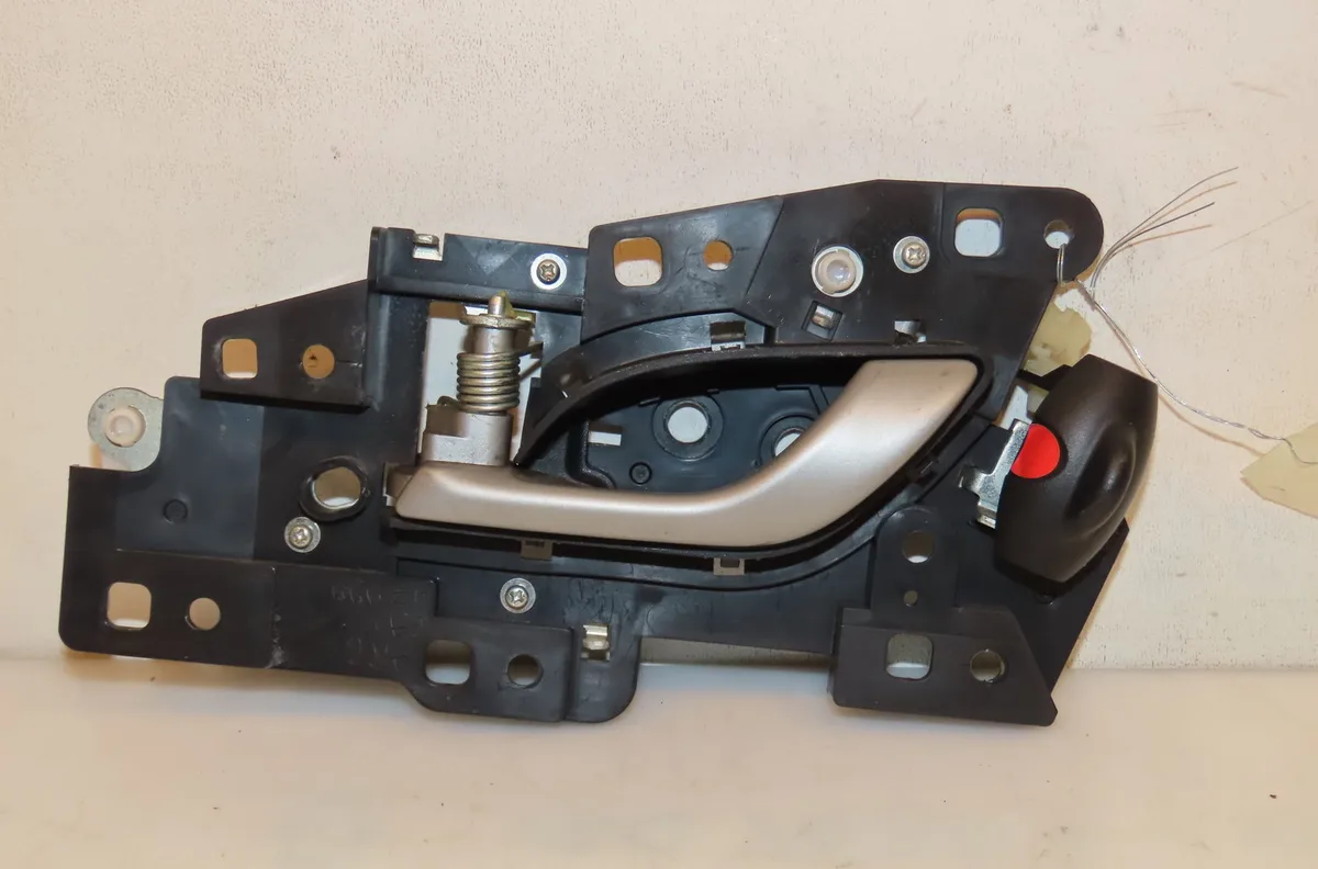 Poignee int porte arg Honda CIVIC VIII Hatchback (FN, FK) 2.2 ctdi (fk3) (2005) 5 portes occasion