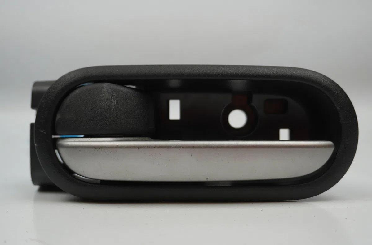 Poignee int porte arg Mazda 2 (DE_, DH_) 1.3 (de3fs) (2007-2015) occasion