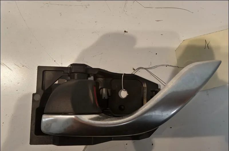 Poignee int porte arg Mazda CX-5 (KE, GH) 2.2 d awd (ke102) (2012-2017) 5 portes occasion
