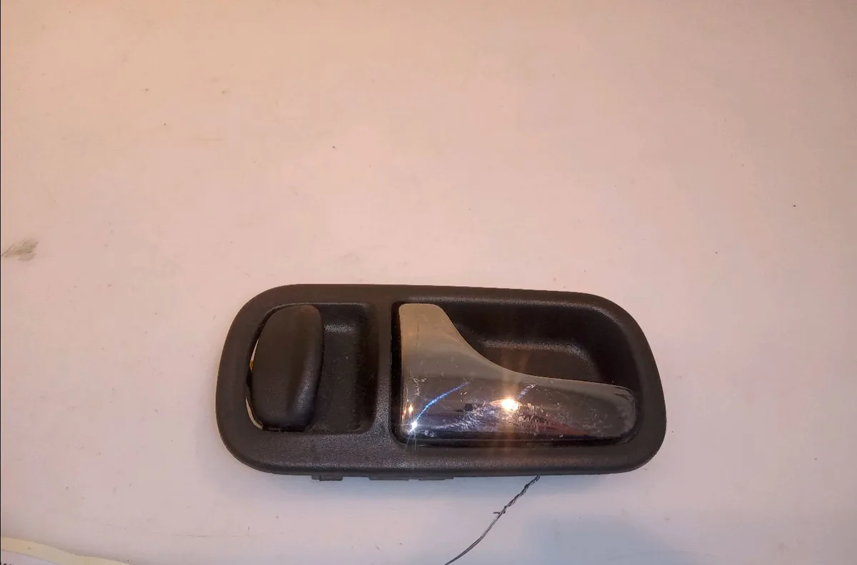 Poignee int porte arg Nissan TERRANO II (R20) 3.0 di 4wd (2002-2007) occasion