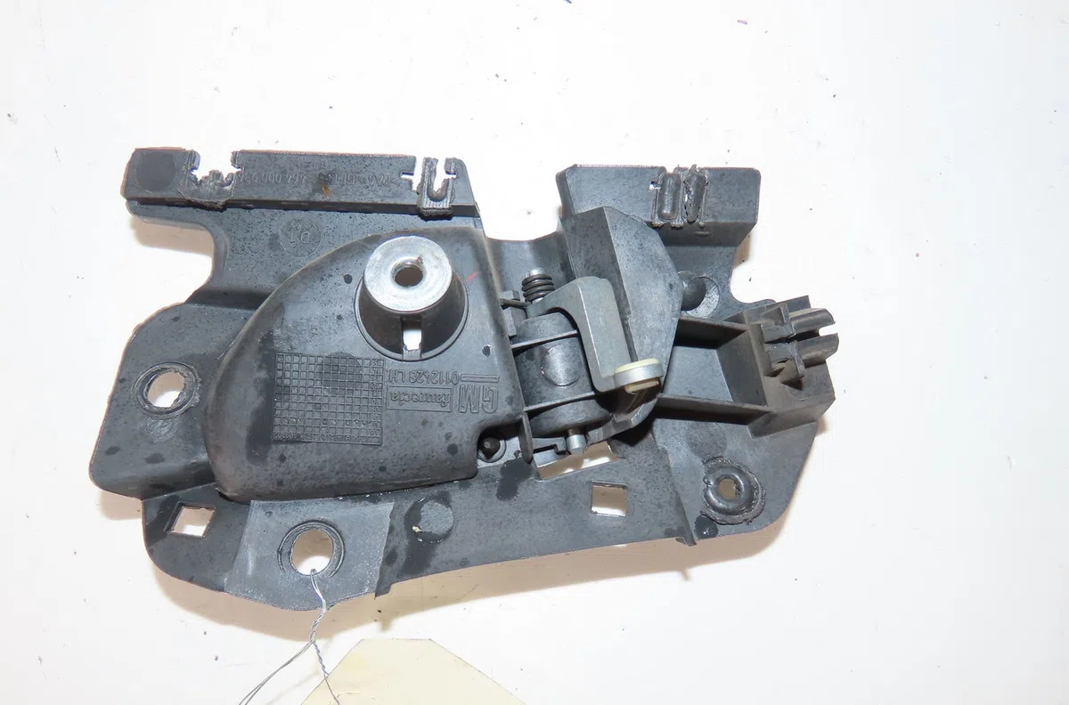 Poignee int porte arg Opel CORSA D (S07) 1.3 cdti (l08, l68) (2006-2014) 5 portes occasion