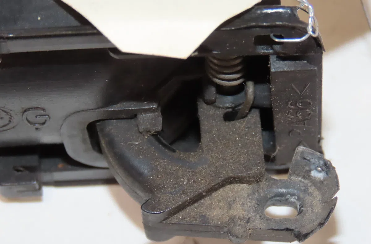 Poignee int porte arg PEUGEOT 205  1.8 D occasion