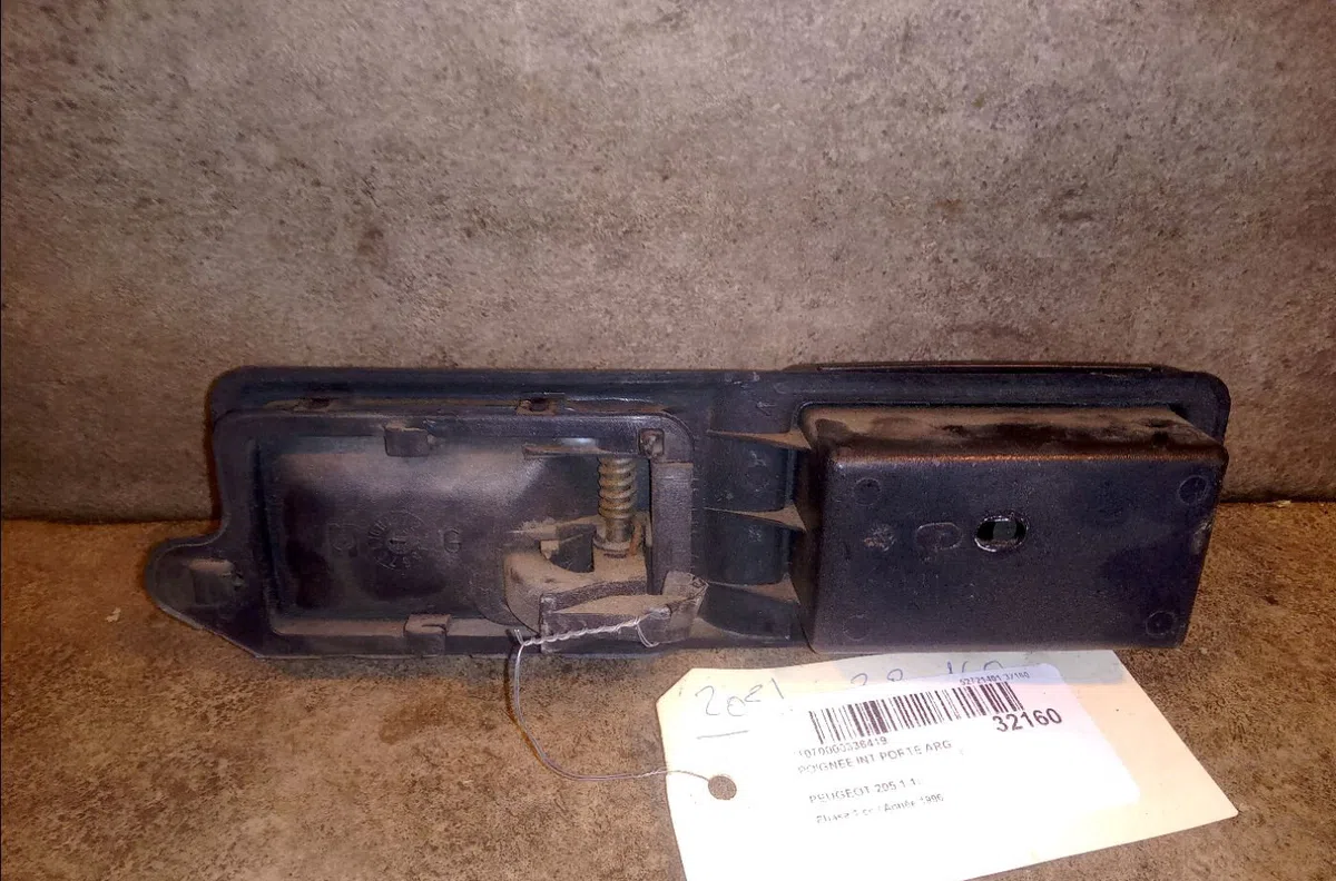 Poignee int porte arg Peugeot 205 II (20A-C) 1.7 diesel (1987-1998) occasion