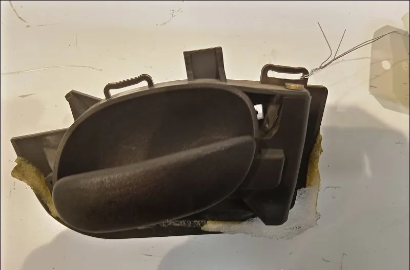 Poignee int porte arg Peugeot 206 3-5 portes (2A-C) 1.4 16v (2003-2008) occasion