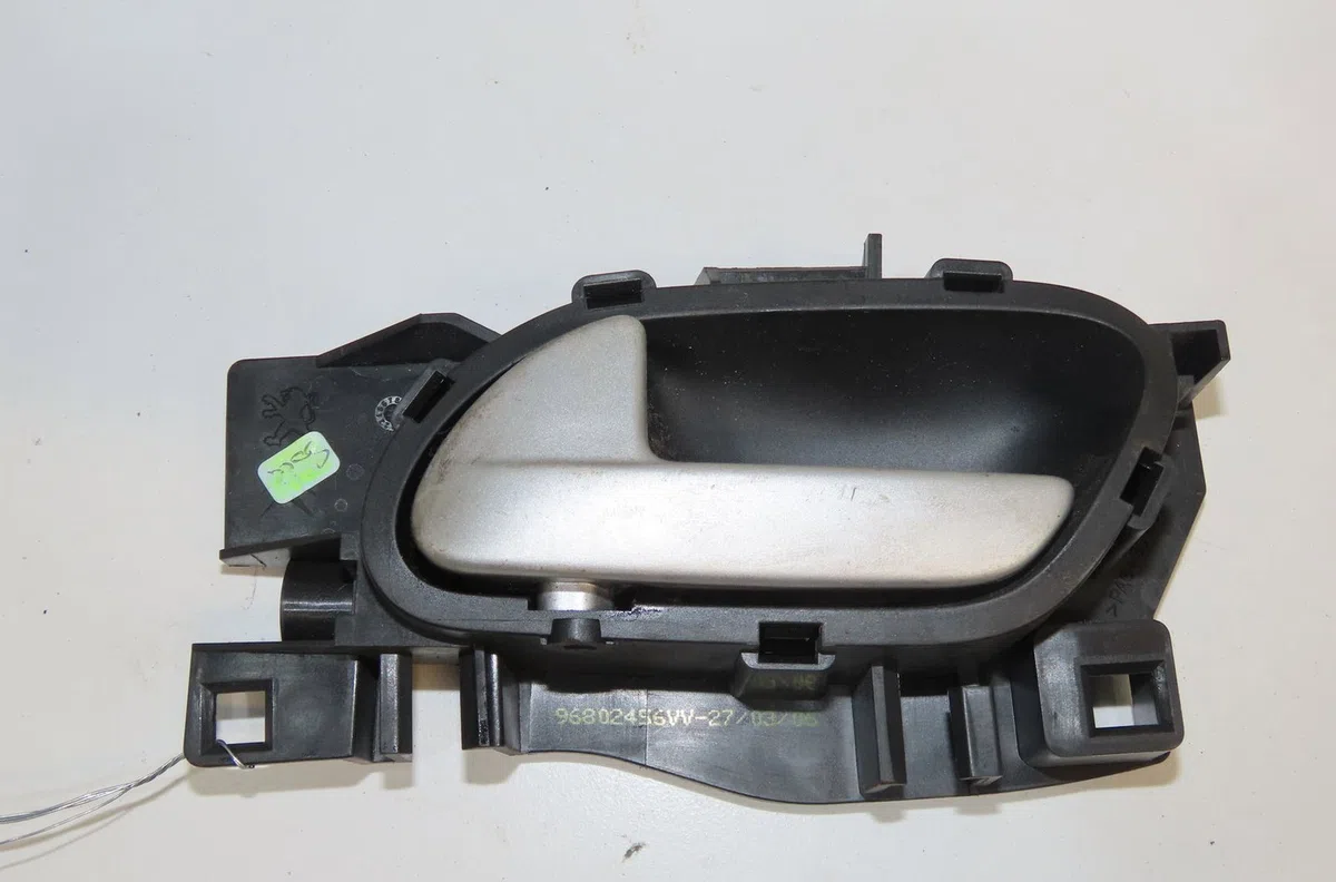 Poignee int porte arg Peugeot 207-207 (WA_, WC_) 1.6 hdi (2006-2013) 5 portes occasion