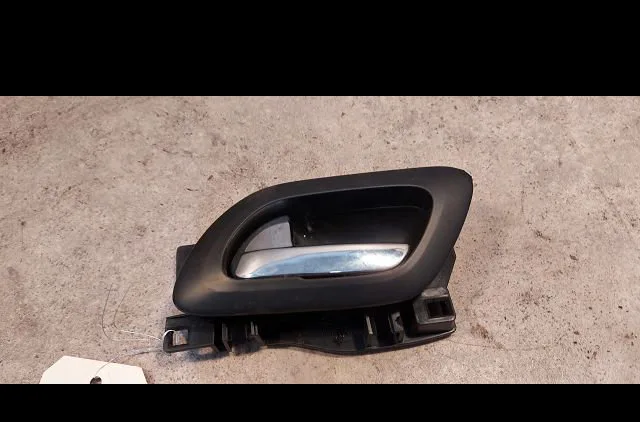 Poignee int porte arg Peugeot 3008 Monospace (0U_) 2.0 hdi 150 - bluehdi 150 (2009-2016) 5 portes occasion