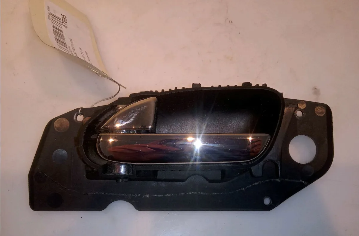Poignee int porte arg Peugeot 607 (9D, 9U) 3.0 v6 24v (2000-2004) occasion