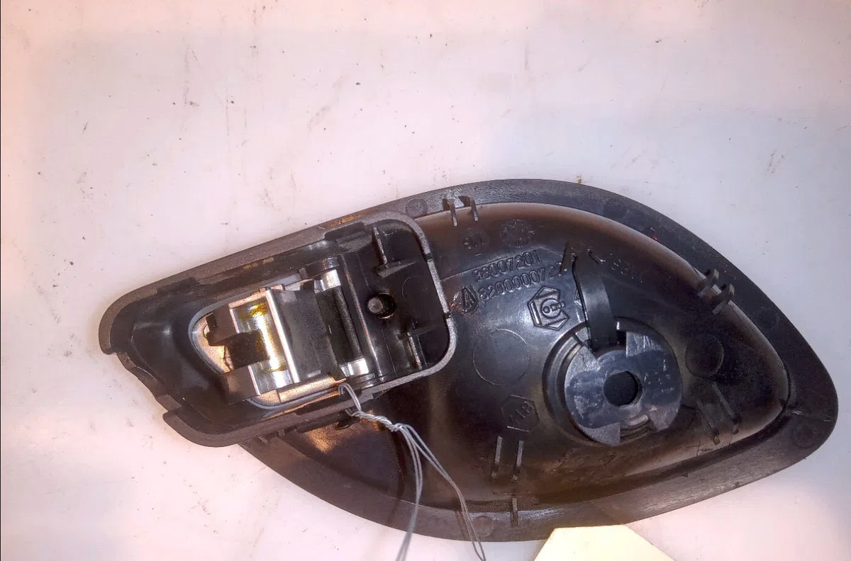 Poignee int porte arg Renault ESPACE IV (JK0-1_) 2.2 dci (jk0h) (2002-2006) occasion