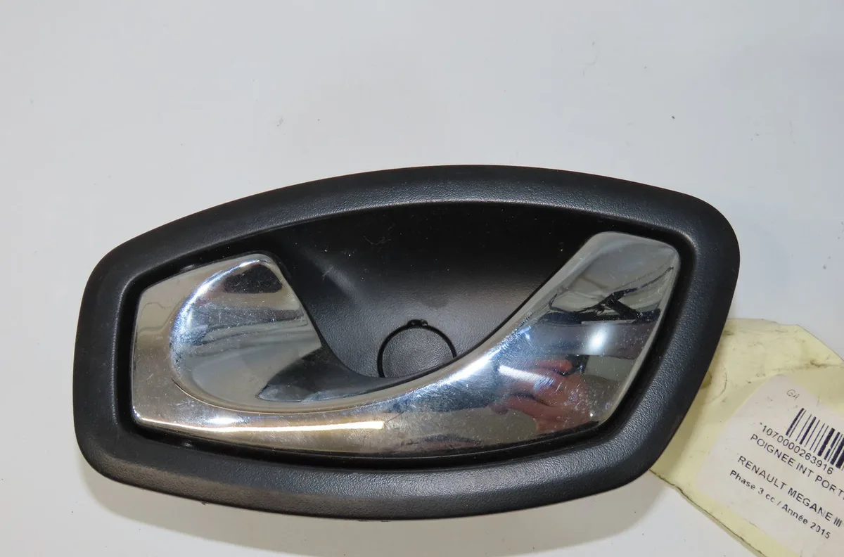 Poignee int porte arg Renault MEGANE III 3-5 portes (BZ0-1_, B3_) 1.5 dci (bz1g, bz1w, bz0r) (2013-2015) 5 portes occasi
