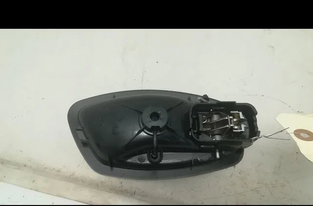 Poignee int porte arg Renault MEGANE III Grandtour (KZ0-1) 1.5 dci (kz09, kz0d, kz1g, kz29, kz14, kz1w, kz10, kz1f,... (
