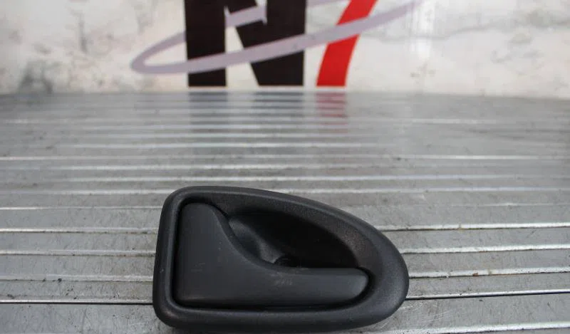 Poignee int porte arg RENAULT SCENIC 1 PHASE 1 occasion